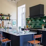 Refurbished Chateau Sleeps 20 With Luxury Pool Hébergement de vacances *