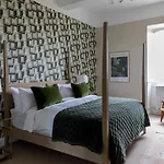 Refurbished Chateau Sleeps 20 With Luxury Pool *