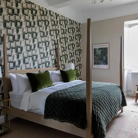 Refurbished Chateau Sleeps 20 With Luxury Pool *