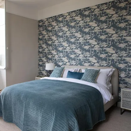 Hébergement de vacances Refurbished Chateau Sleeps 20 With Luxury Pool *