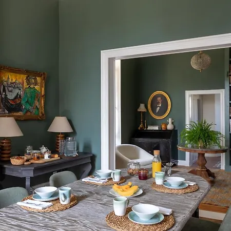 Refurbished Chateau Sleeps 20 With Luxury Pool Hébergement de vacances *