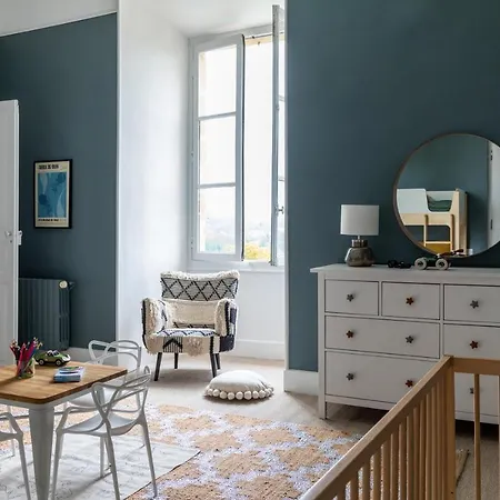 Refurbished Chateau Sleeps 20 With Luxury Pool Dom wakacyjny *