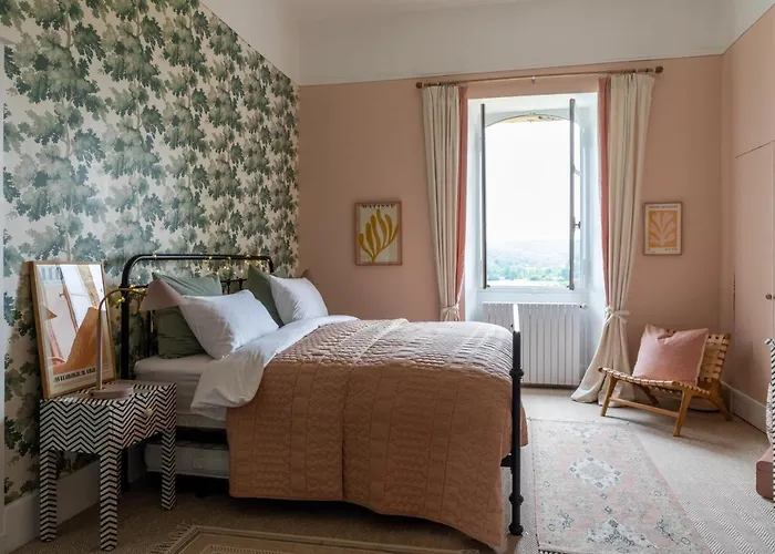 Refurbished Chateau Sleeps 20 With Luxury Pool Дом отдыха